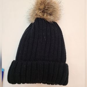 Women's Beanie with Pom Pom